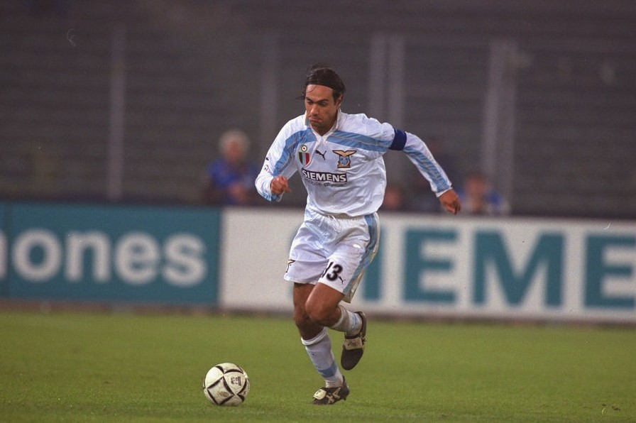 《实况足球》增能内斯塔登陆绿茵，亚平宁优雅卫士掌控全局