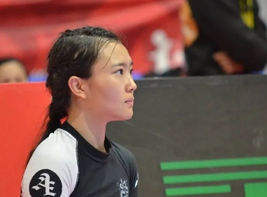 UFC职业选手约战DNF策划，场上见重拳，场下“重泉”见！